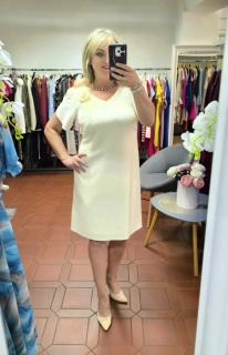 Elegantní šaty 2609 v pastelově žluté s odnímatelnou květinovou aplikací